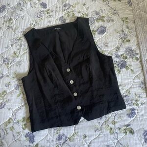 Madewell Black Sleeveless Button-Down Blouse
